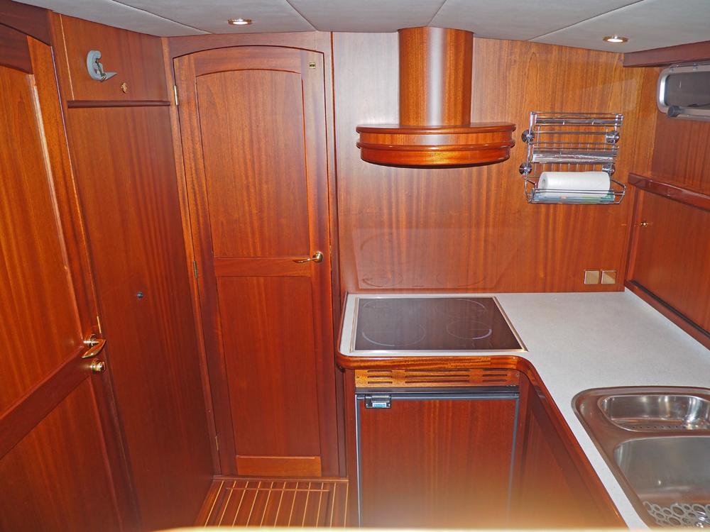 Fore ship, Accommodation